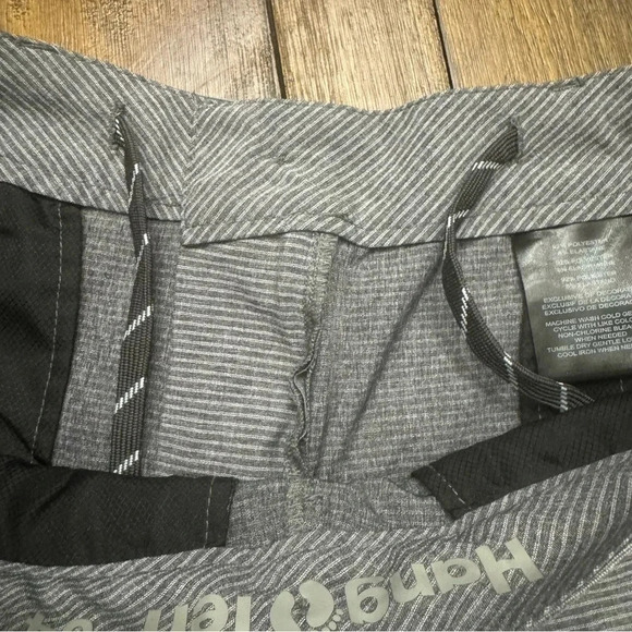 EUC Men’s Hang Ten gray shorts. Size 34. Inseam 10”. - Picture 4 of 7